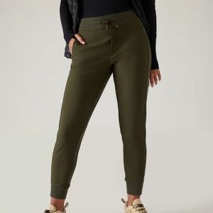 Athleta Headlands Hybrid Mid Rise Jogger Size 12